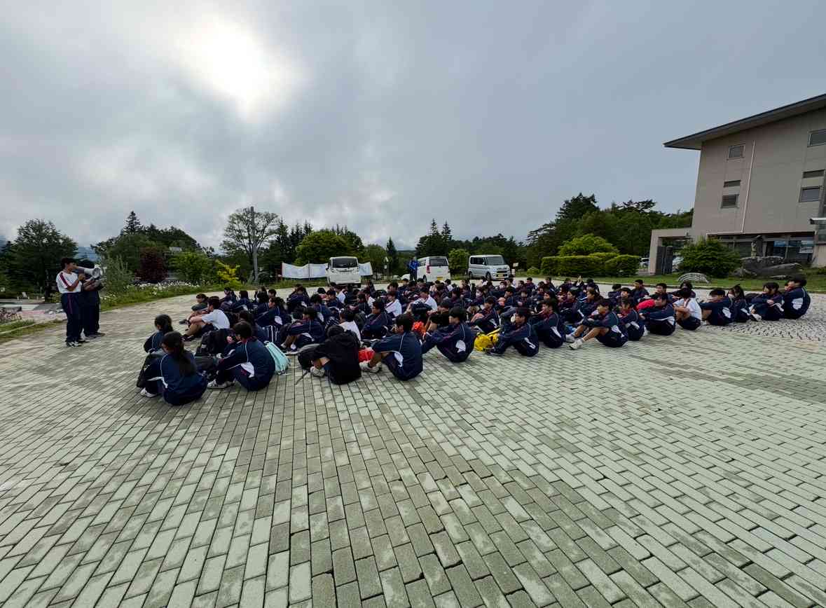 雨もあがり、日が差し始めました。