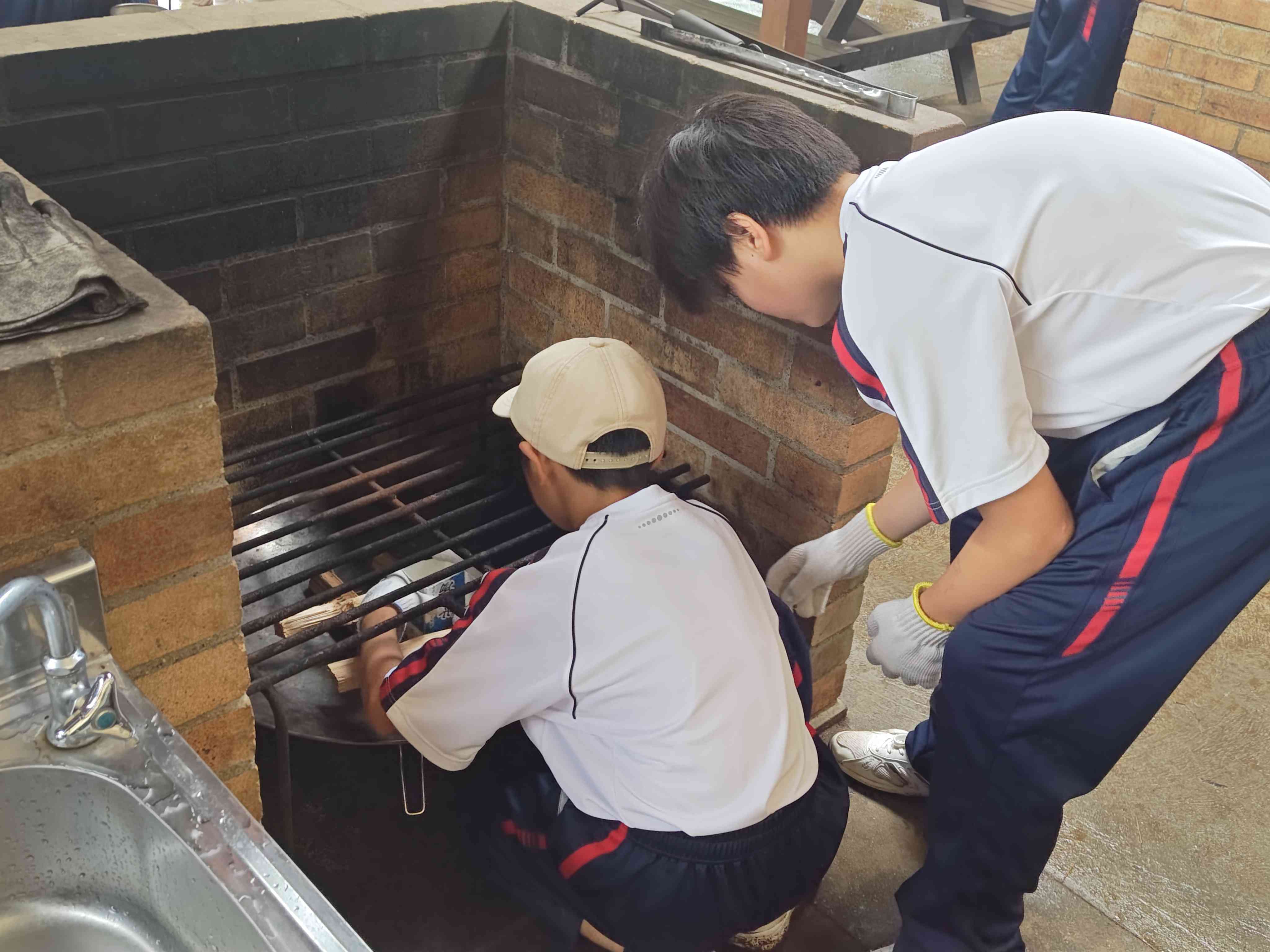 2026.06.26.1年校外学習写真飯盒炊爨2