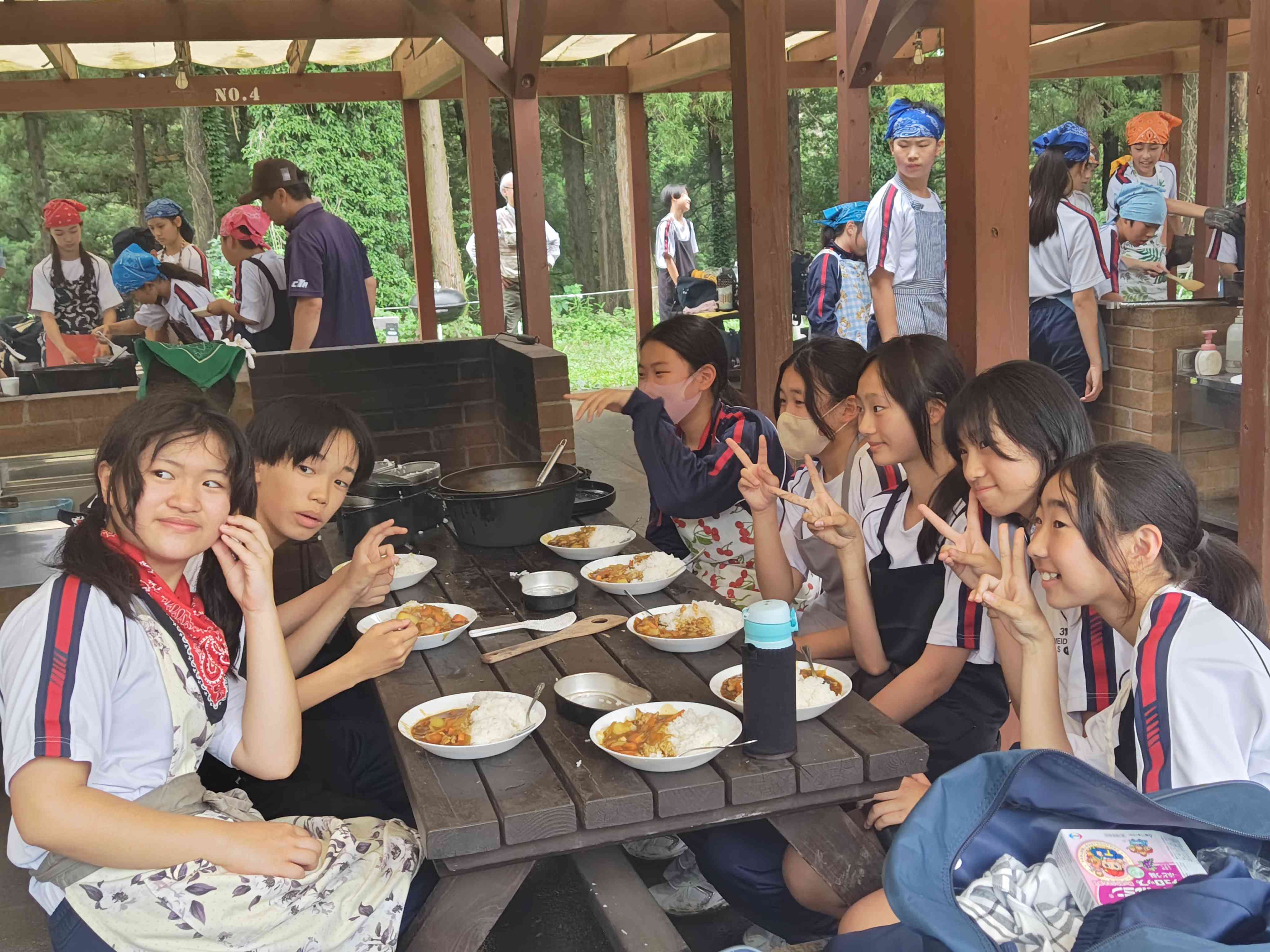 2026.06.26.1年校外学習写真昼食1